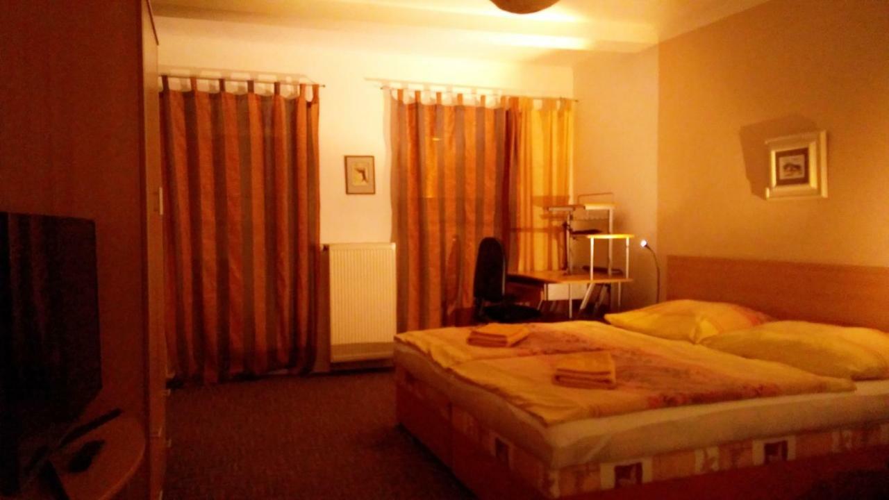 Apartmany - Penzion Smetanka Czeskie Budziejowice Zewnętrze zdjęcie